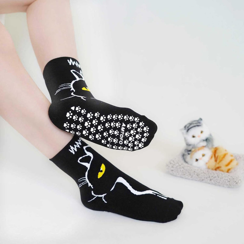 5 Pairs Women's Non-Slip Grip Socks with Playful Cat & Skull Cartoon Design, Anti-Skid Sole, All-Season Comfort, Hand Wash\u002FDry Clean - Funny Novelty Socks for Casual Wear, Cute Socks, Comfortable Footwear, Whimsical Sock Patterns